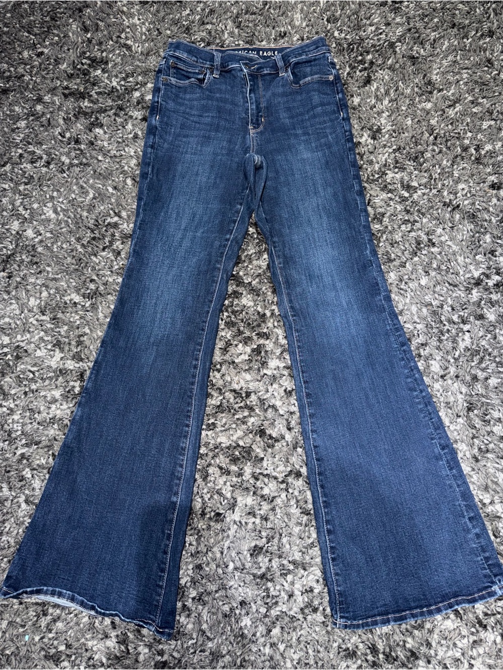 AE Next Level Super High-Waisted Flare Jean. Size: 8 Long